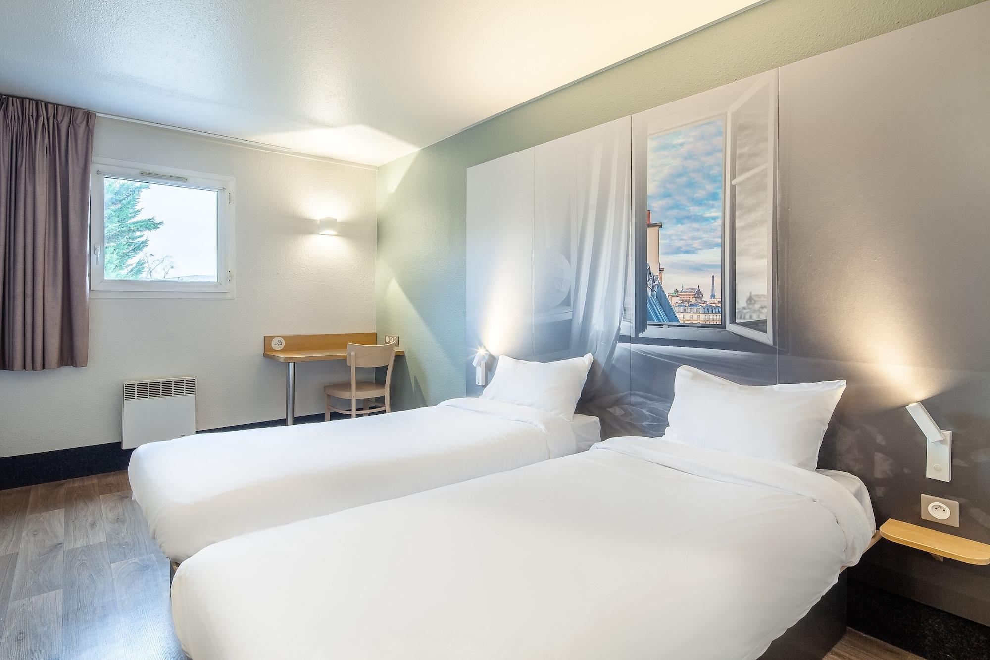 B&B Hotel Montlhery Linas Bagian luar foto