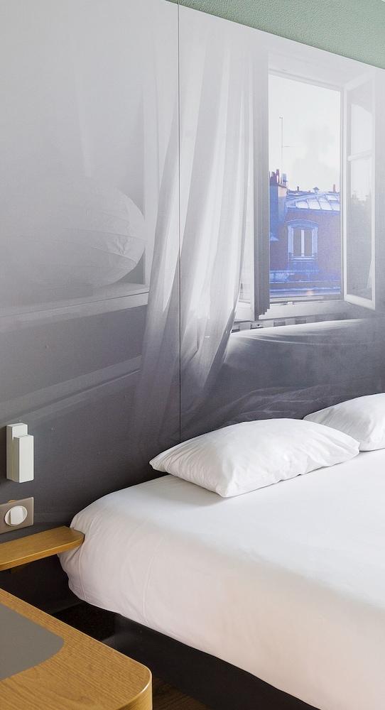 B&B Hotel Montlhery Linas Bagian luar foto