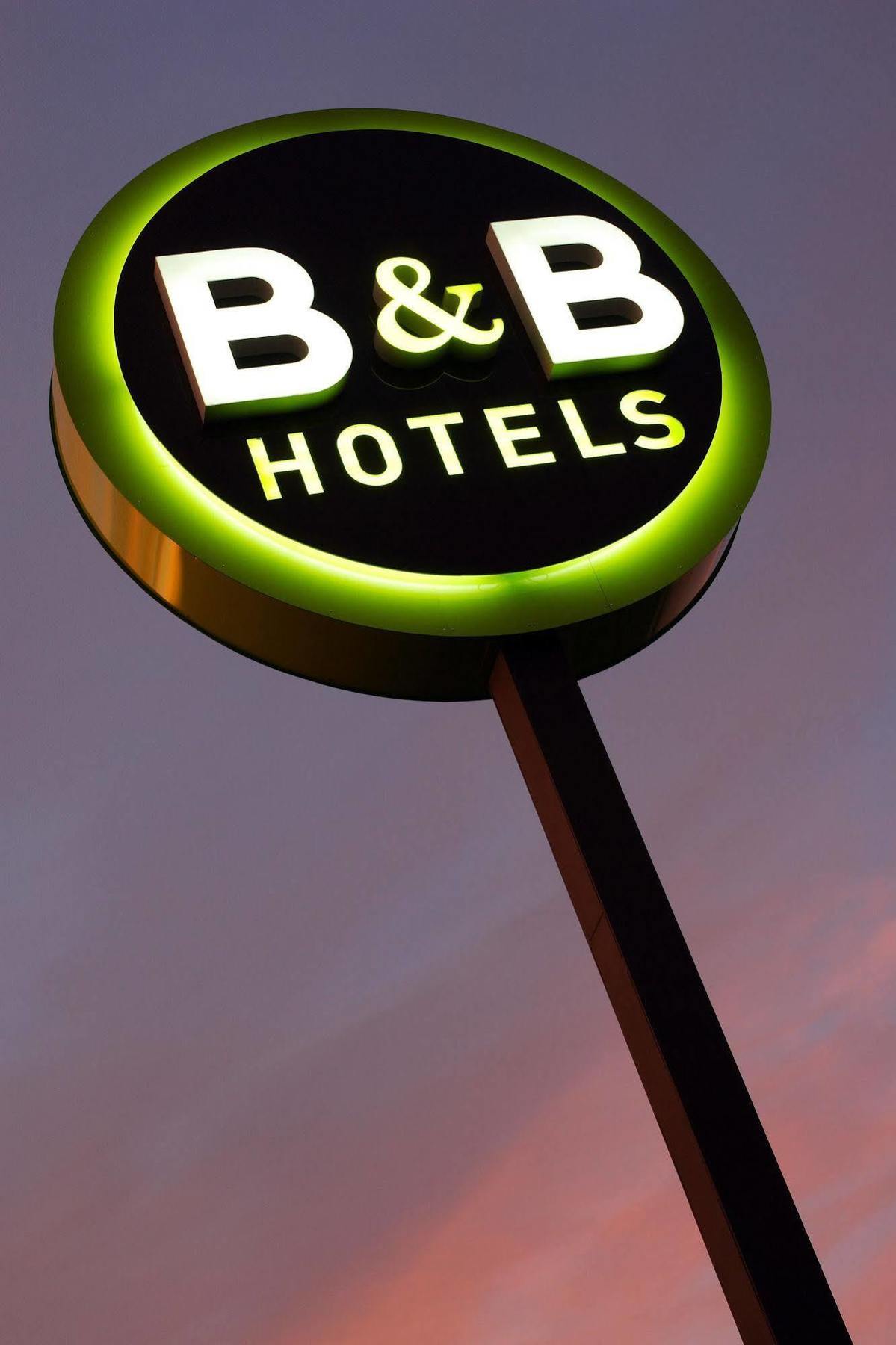 B&B Hotel Montlhery Linas Bagian luar foto