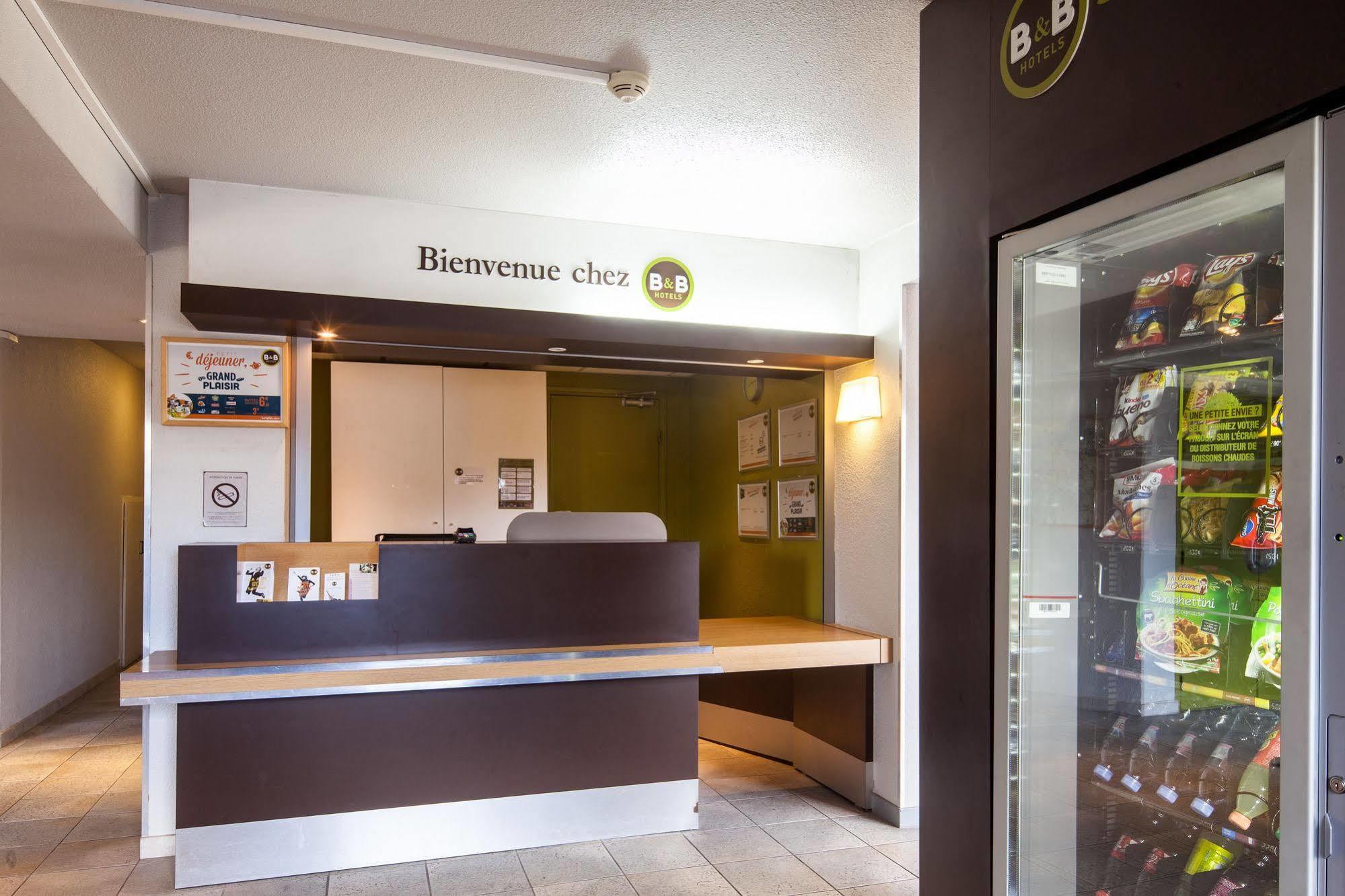 B&B Hotel Montlhery Linas Bagian luar foto
